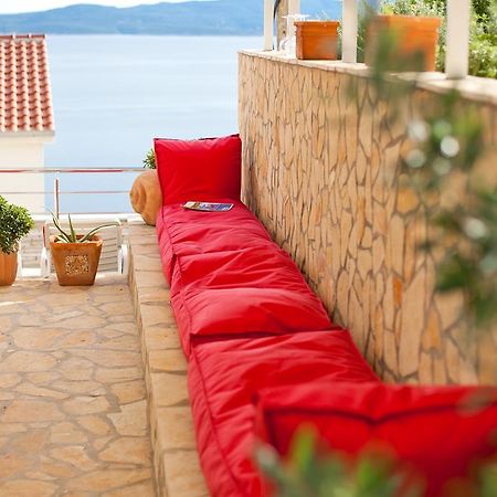 Apartments Mediterranea With Heated Pool 피사크 외부 사진