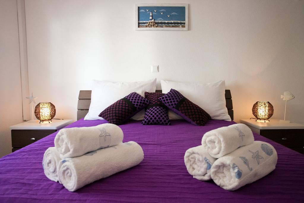 Apartments Mediterranea With Heated Pool 피사크 외부 사진